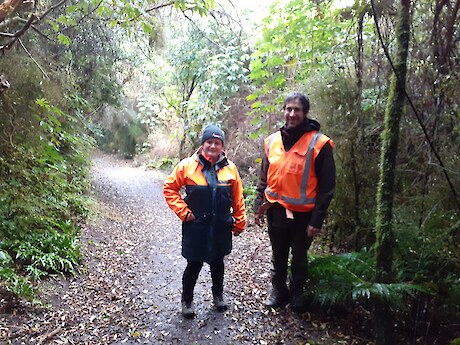 Karalyn Twidle and Vincent Leith enjoying their hīkoi in the Forest Hill Reserve.