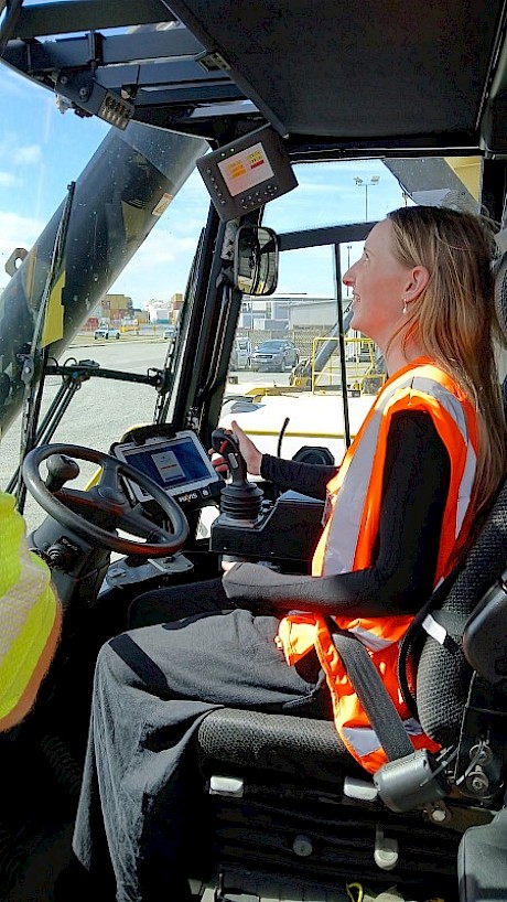 Learning to drive a crane, SouthPort.
